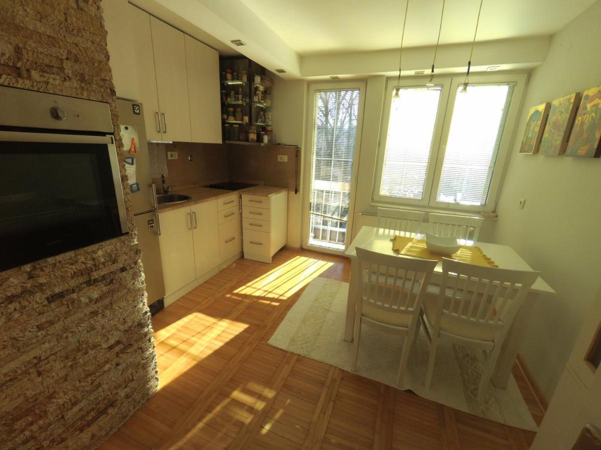 Apartamento Apartman Jazzar Arandjelovac Exterior foto